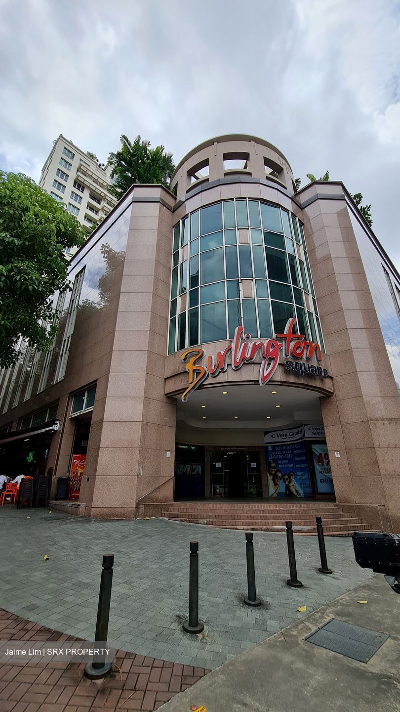 Burlington Square (D7), Retail #486255401